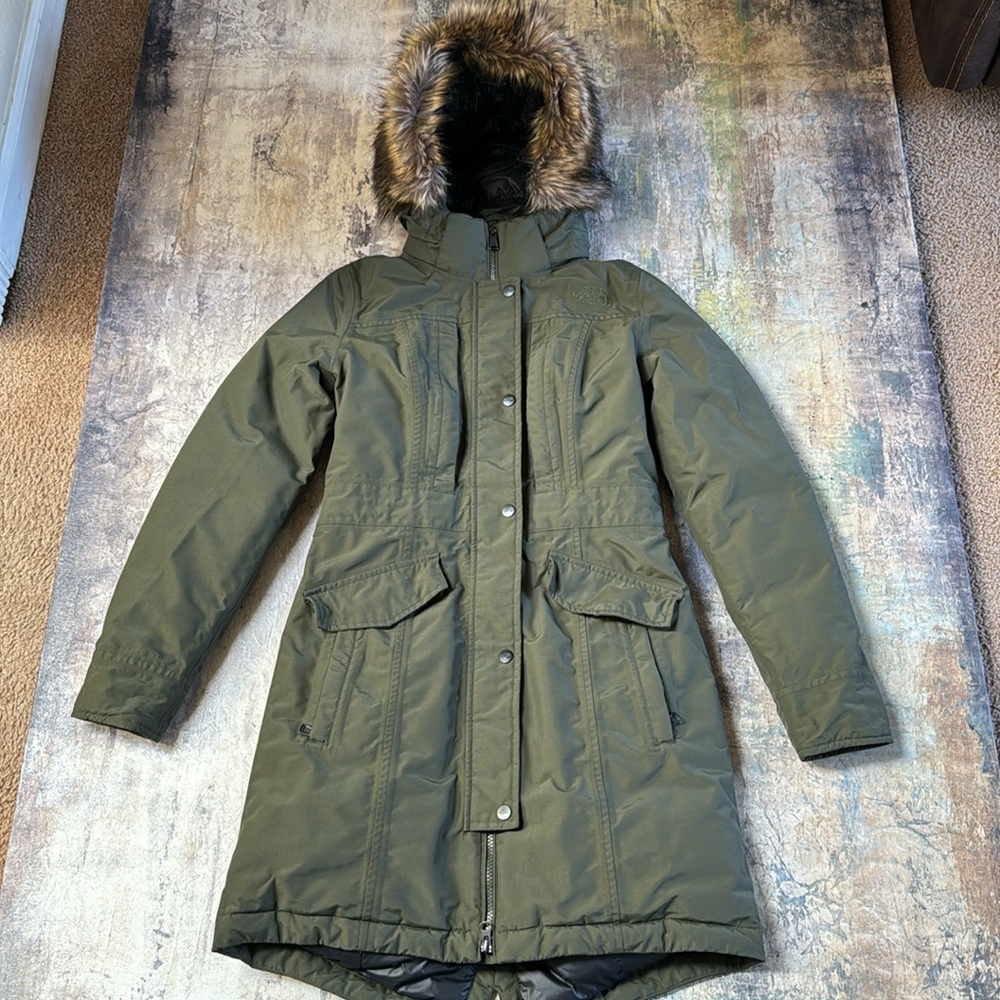 The North Face Women's Kiara Down Parka 700-fill sz XS